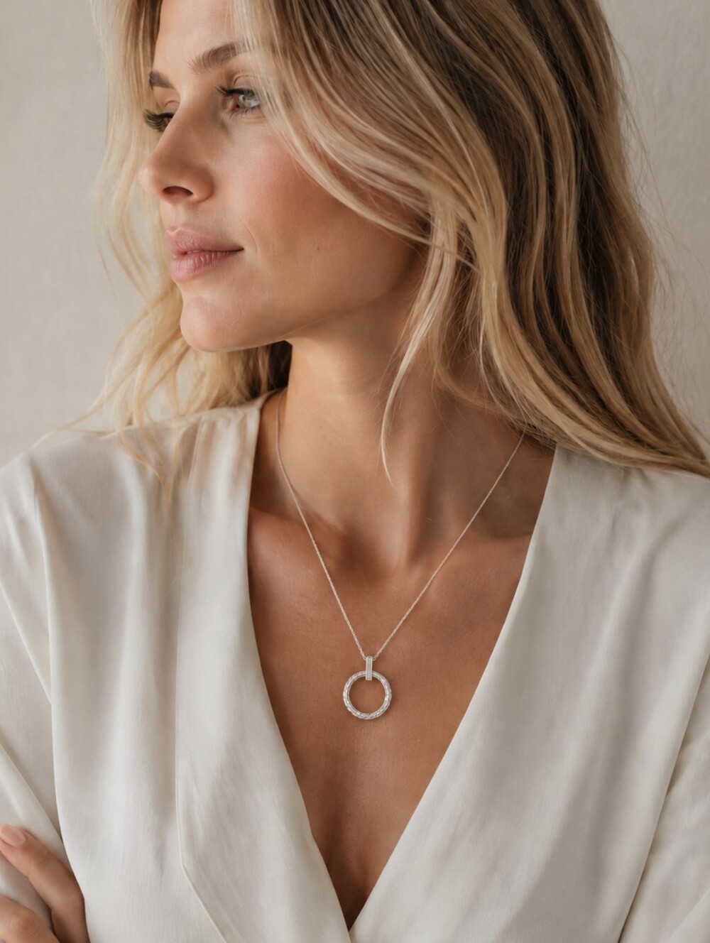 Peruvian 925 Sterling Silver Woven Circle Pendant Necklace